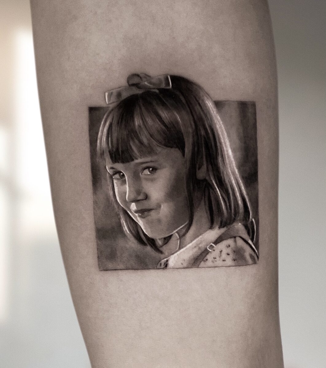 Retrato microrealista de Matilda